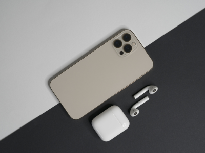 Navigating Facebook Ad Metrics: iOS vs. Android Conversion Reporting